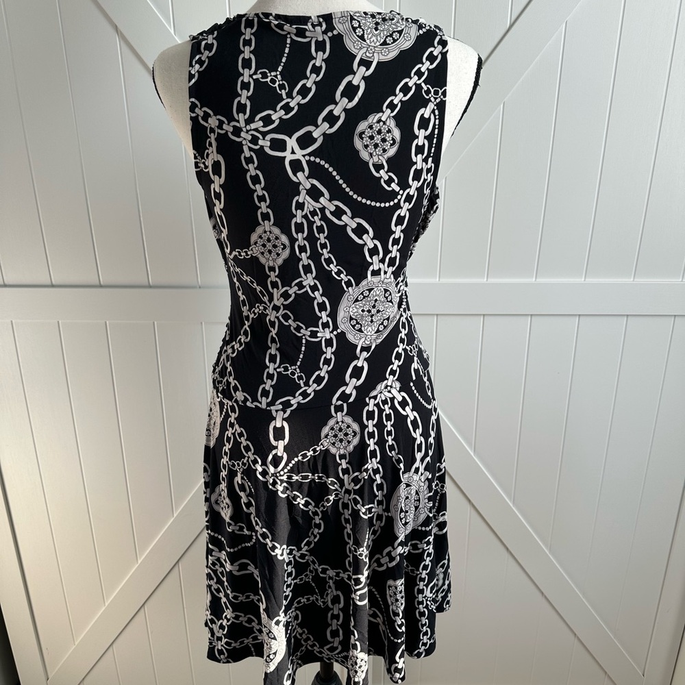 Jennifer Lopez Black & White Chain Print Sleeveless Dress – Size M - Picture 3 of 6